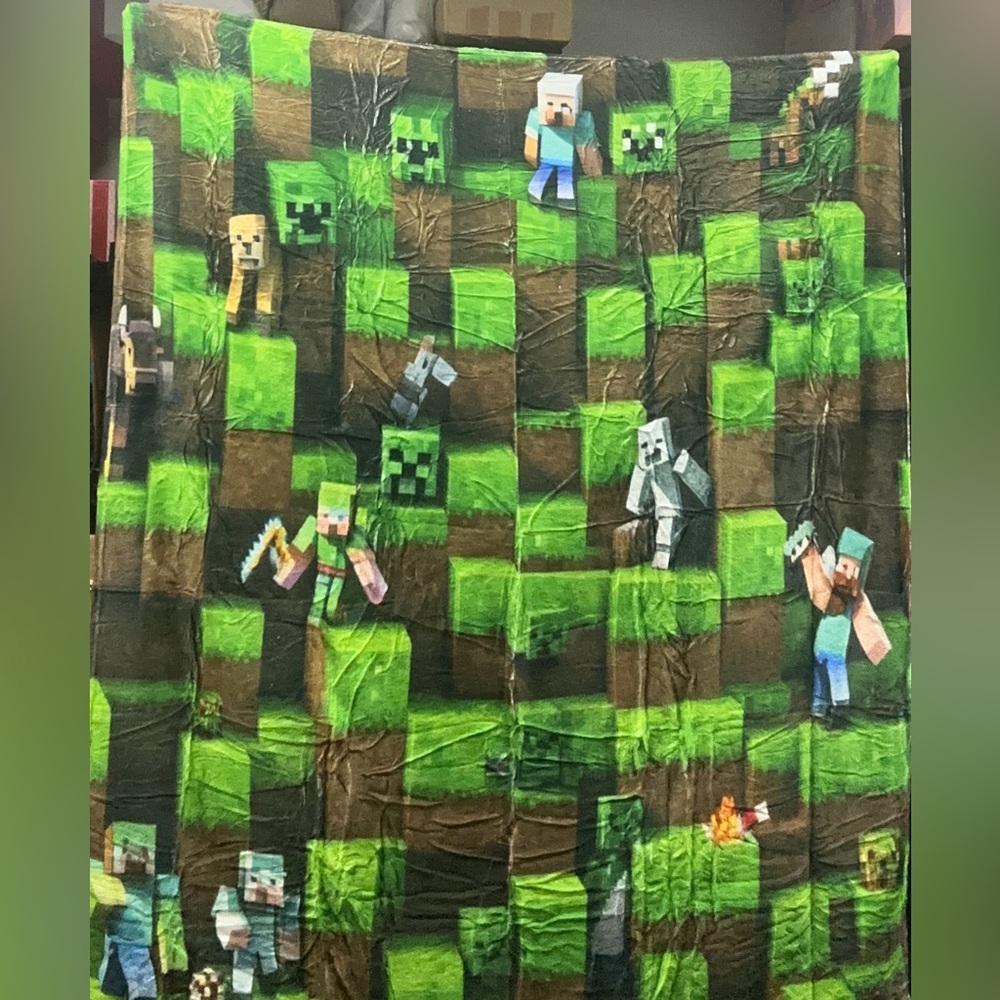 Minecraft Kids Fleeced Blanket - Green Pixel Creeper Pattern
